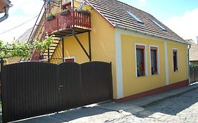 Zách Klára Utcai Apartman